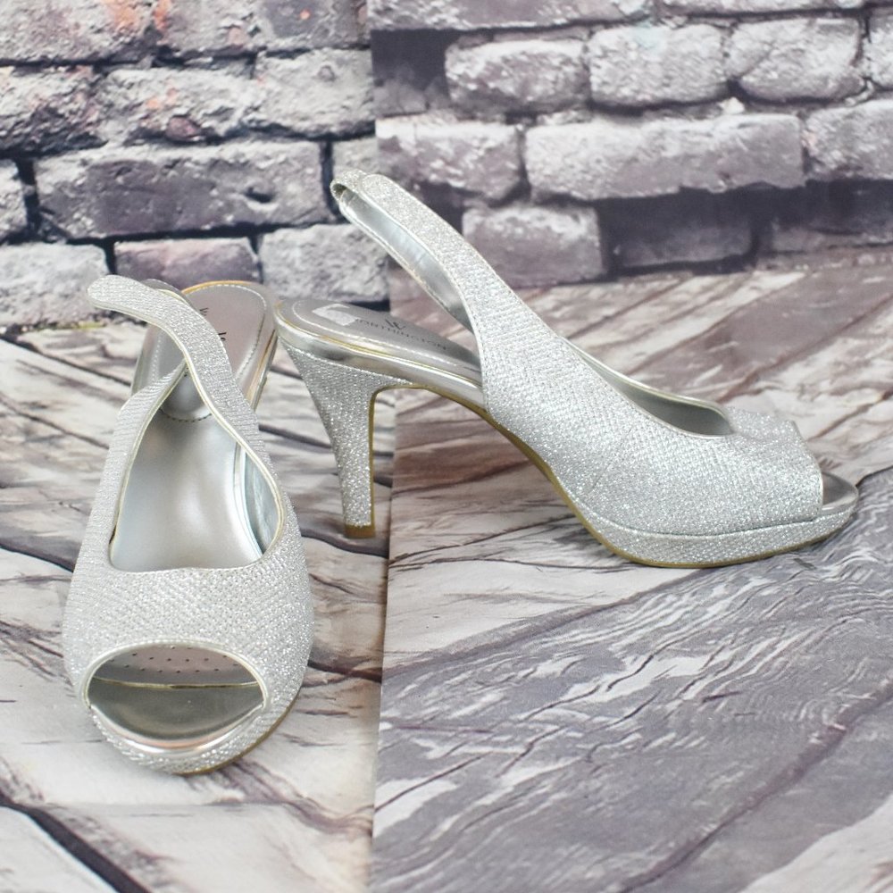 Worthington Size 7 1/2 Peep Toe Silver Heels